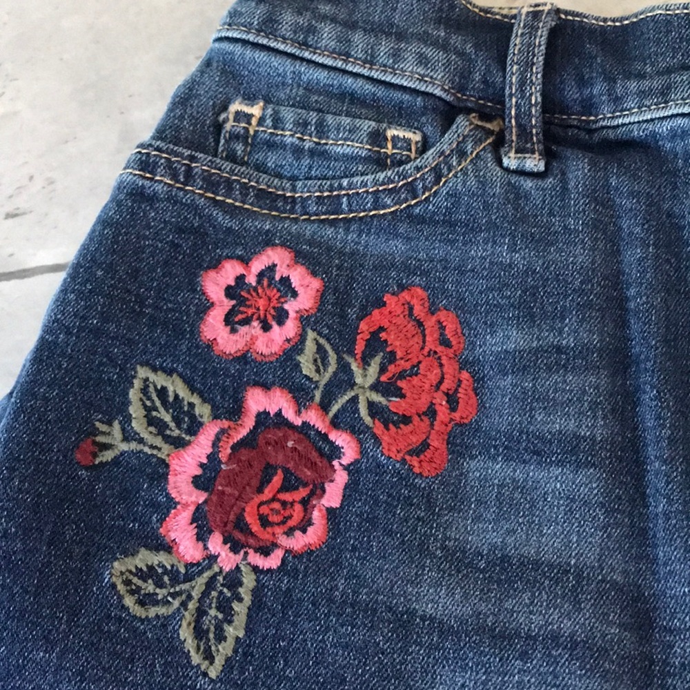 Abercrombie Kids Denim Skirt with Pink Floral Embroidery - Picture 2 of 8